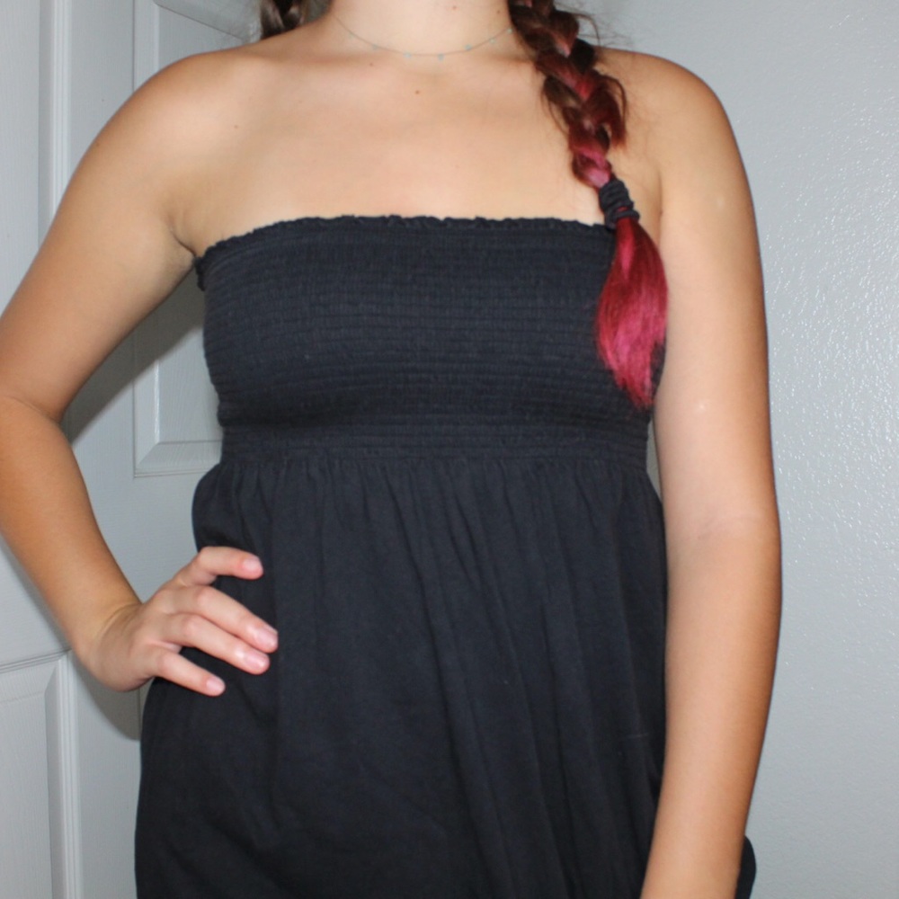 Black top/ swimsuit cover up